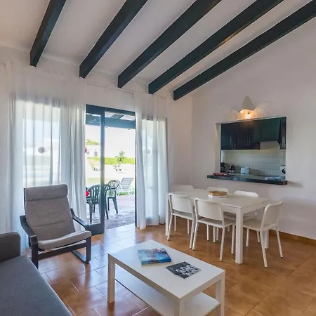 Casa 4 P En Complejo Holiday home Binisafua